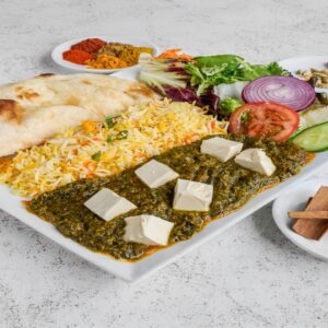 Menu Palak Paneer à Grenoble avec naan et accompagnement