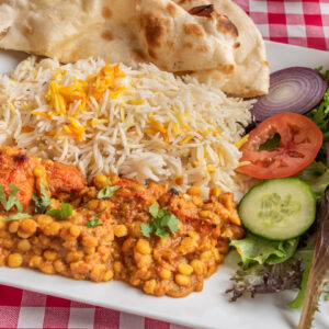 Menu Poulet Daal à Grenoble avec naan et accompagnement